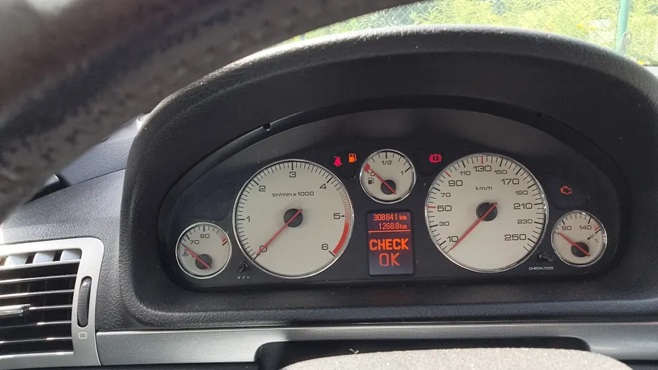 PEUGEOT 407 -