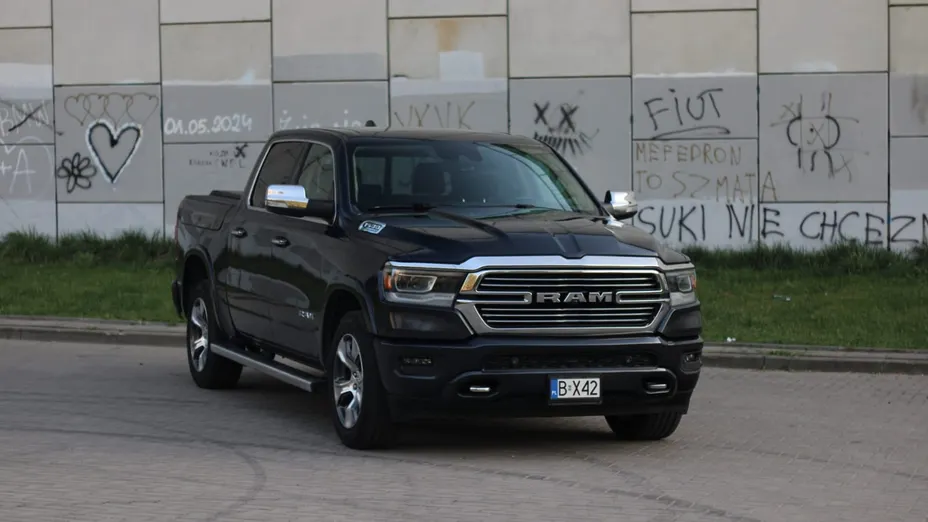 DODGE RAM RAM 1500 5.7 4WD HEMI