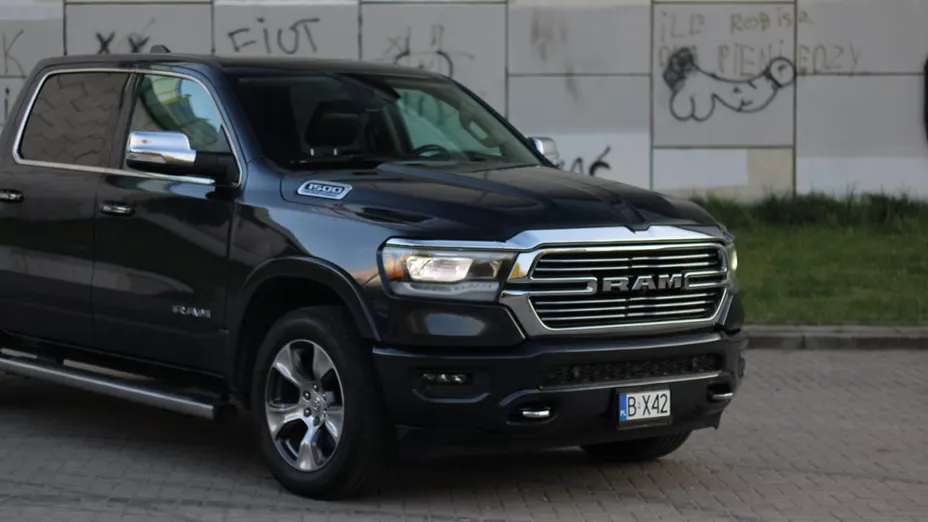 DODGE RAM RAM 1500 5.7 4WD HEMI