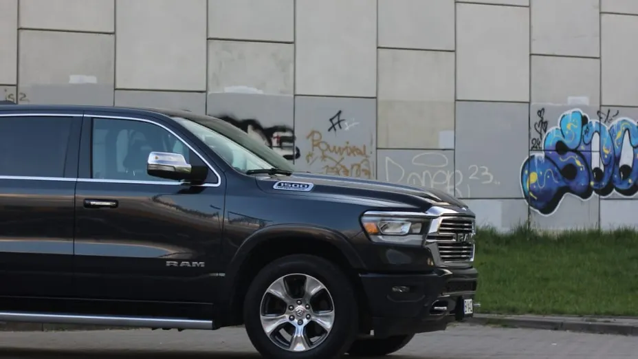 DODGE RAM RAM 1500 5.7 4WD HEMI