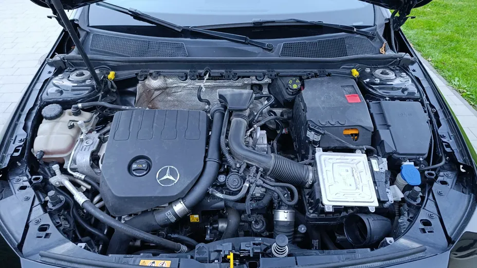 MERCEDES-BENZ CLA CLA 200 7G-DCT AMG Line