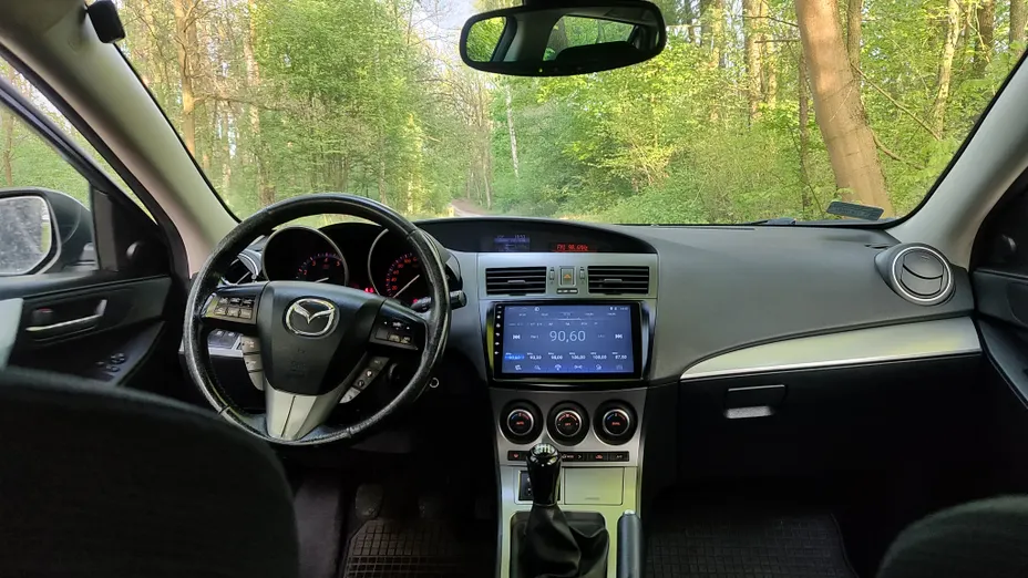 MAZDA 3 3 2.0 Exclusive +