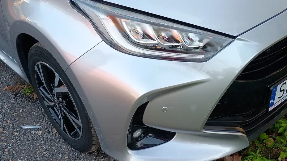 TOYOTA Yaris -