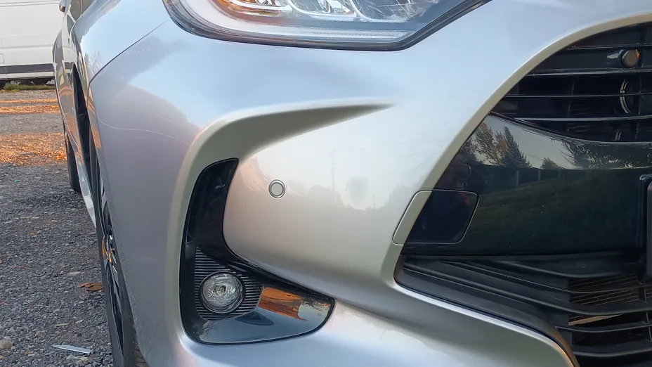 TOYOTA Yaris -