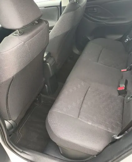 TOYOTA Yaris -