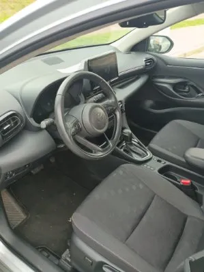 TOYOTA Yaris -