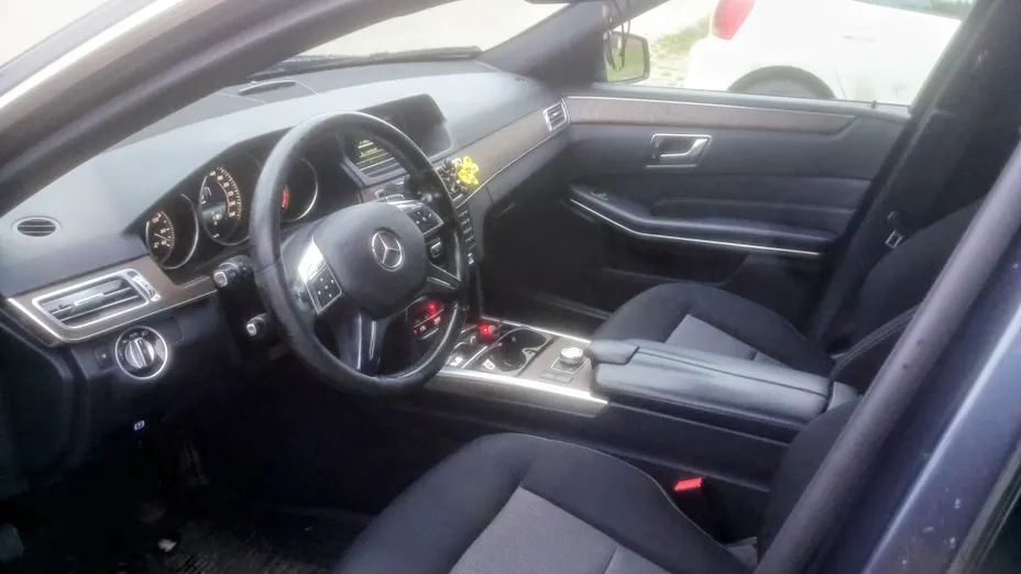 MERCEDES-BENZ E Klasa -