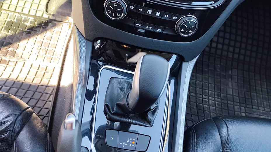 PEUGEOT 508 -