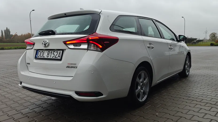 TOYOTA Auris Auris 1.6 Active