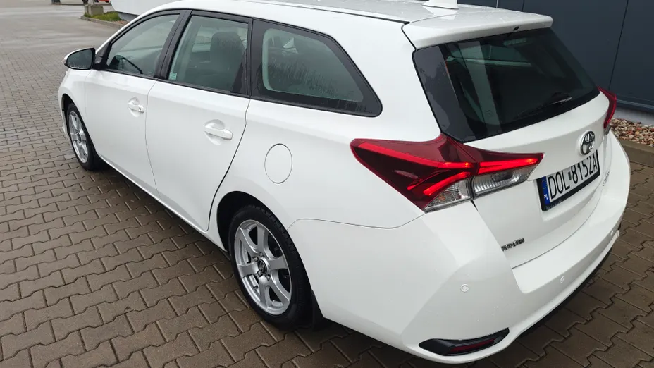 TOYOTA Auris Auris 1.6 Active