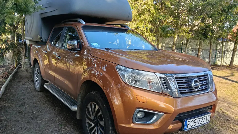 NISSAN Navara -