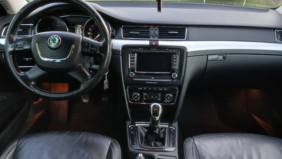 SKODA Superb Superb 1.8 TSI Family