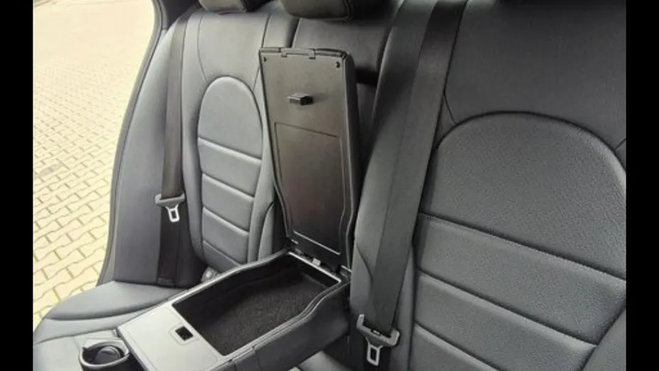 MERCEDES-BENZ C Klasa C 200 4-Matic 9G-TRONIC