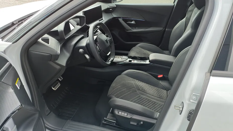 PEUGEOT 2008 2008 PureTech mHEV GT Exclusive e-DCS6 Nowy