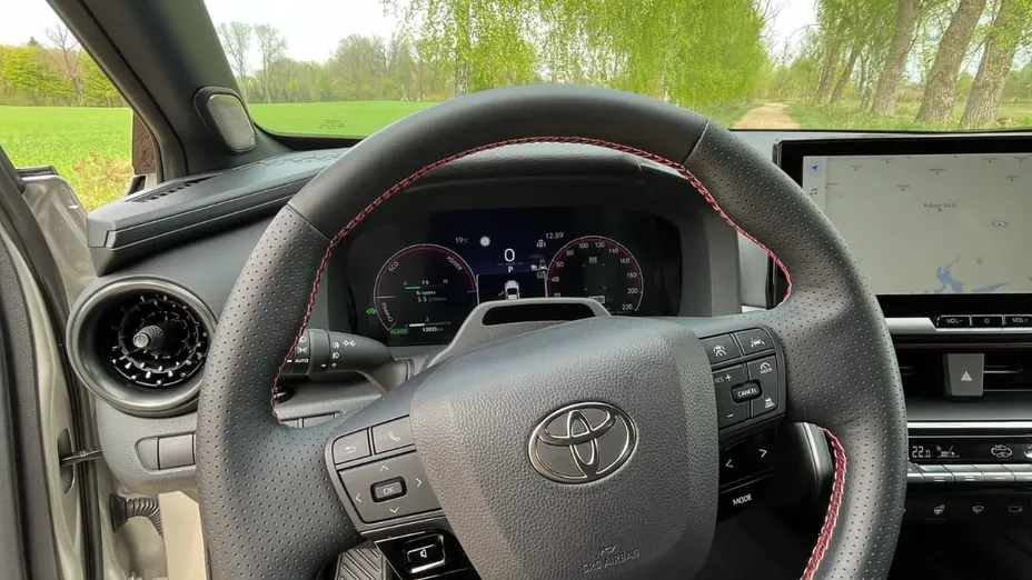TOYOTA C-HR -