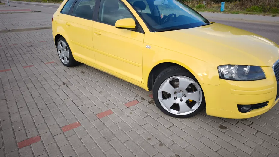 AUDI A3 A3 1.6 FSI Ambition