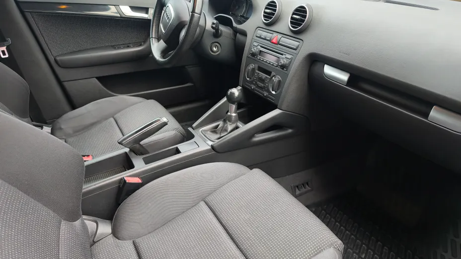 AUDI A3 A3 1.6 FSI Ambition