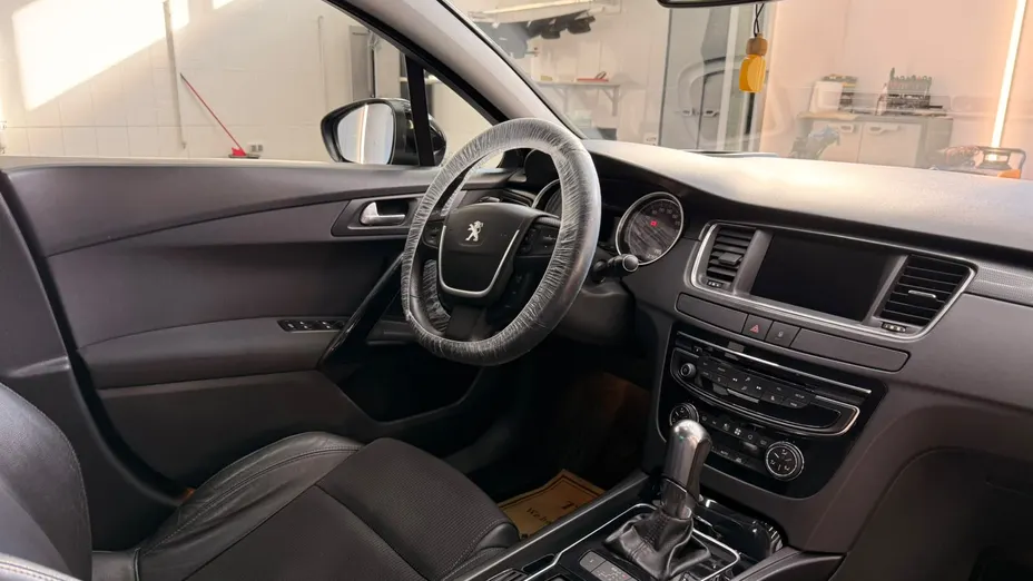 PEUGEOT 508 -