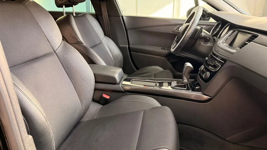PEUGEOT 508 -