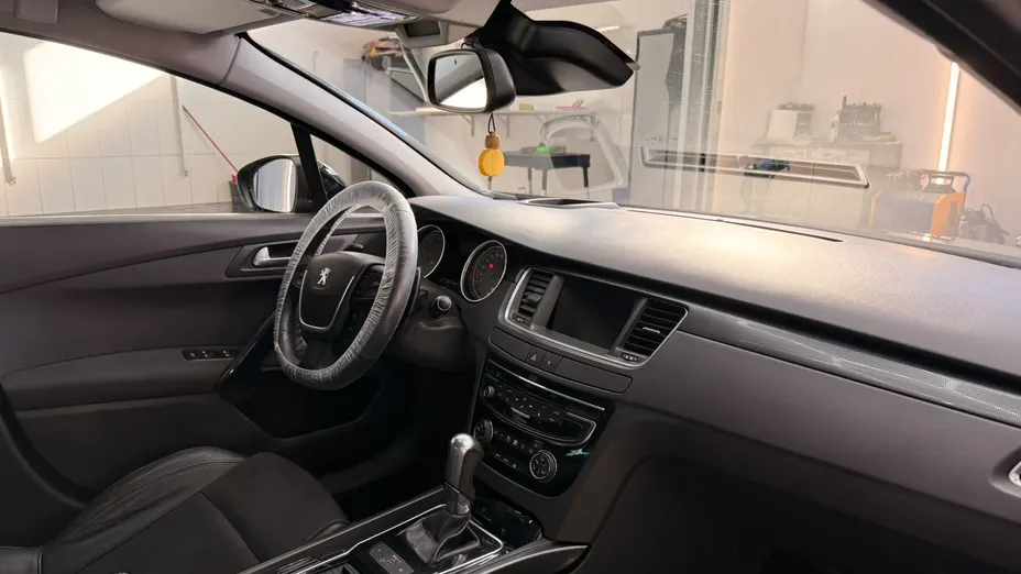 PEUGEOT 508 -