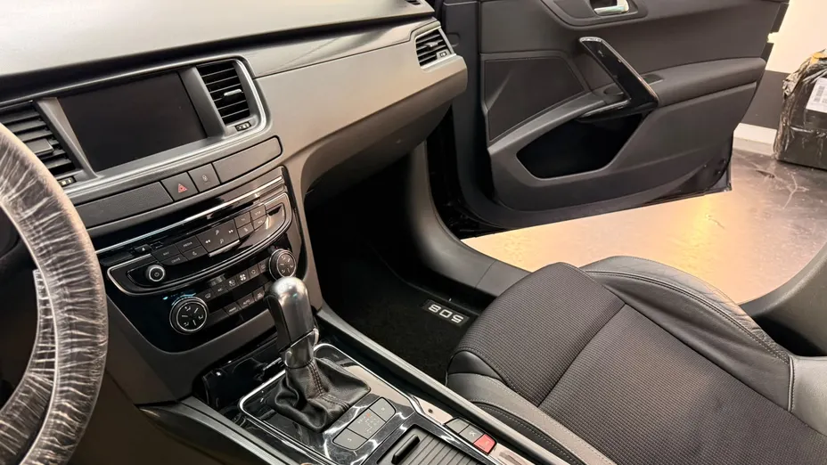 PEUGEOT 508 -