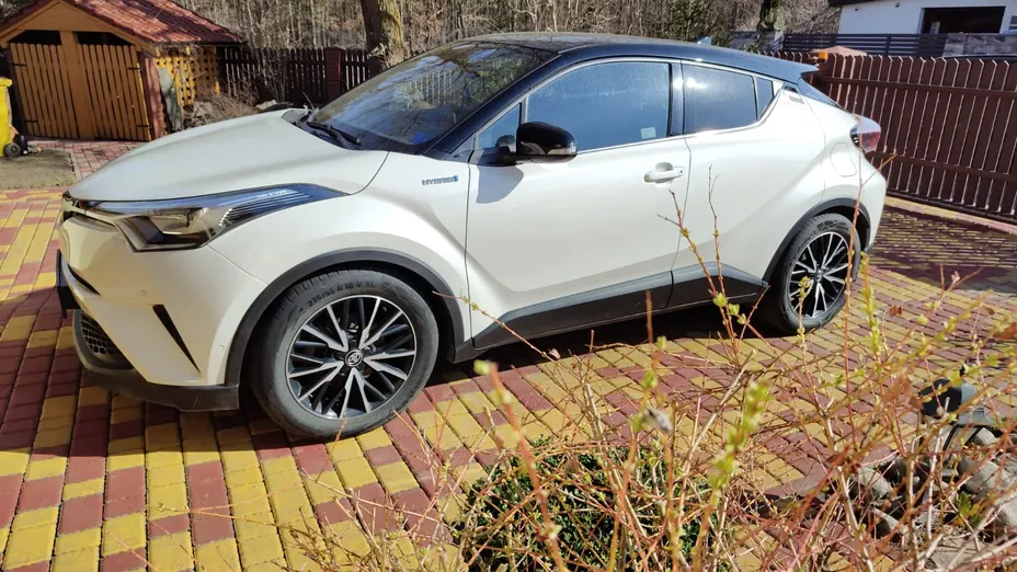 TOYOTA C-HR C-HR 1.8 Hybrid Selection