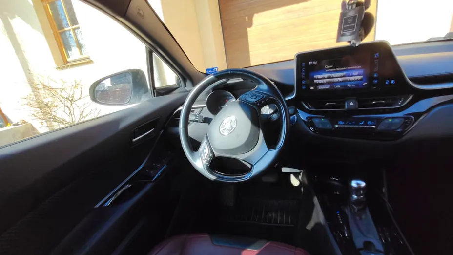 TOYOTA C-HR C-HR 1.8 Hybrid Selection