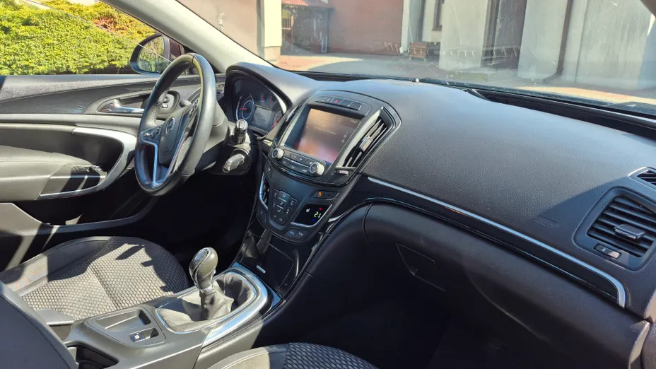 OPEL Insignia -