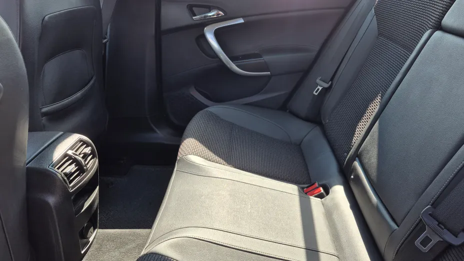 OPEL Insignia -