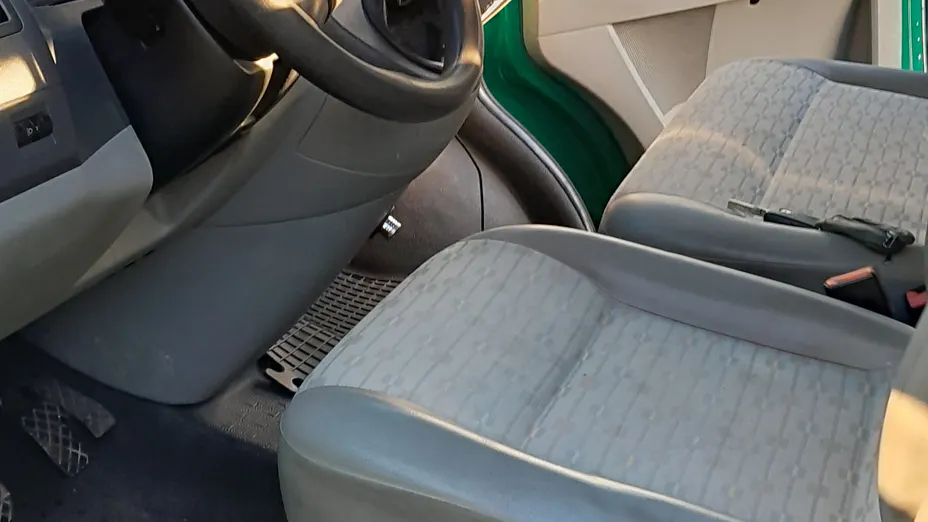 VOLKSWAGEN Transporter -