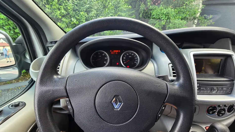 RENAULT Trafic -