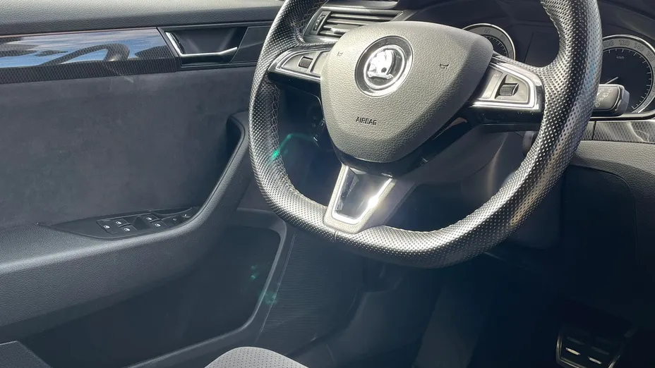 SKODA Superb Superb 2.0 TSI Sportline DSG