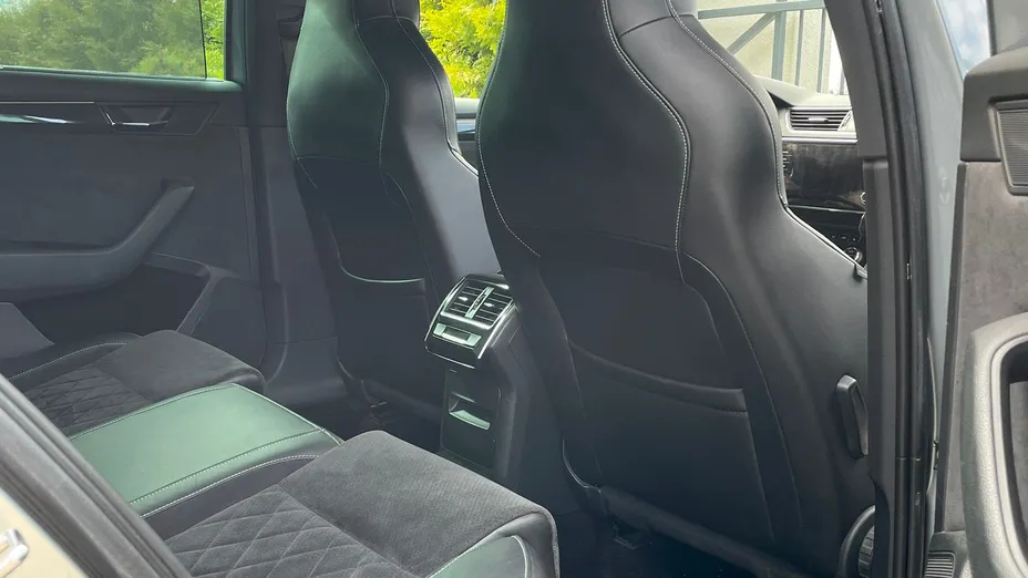 SKODA Superb Superb 2.0 TSI Sportline DSG