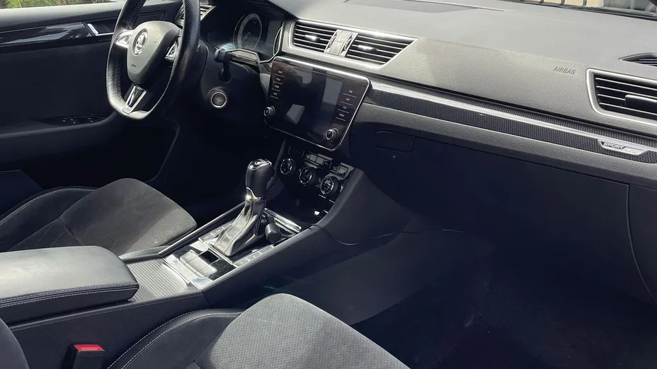 SKODA Superb Superb 2.0 TSI Sportline DSG