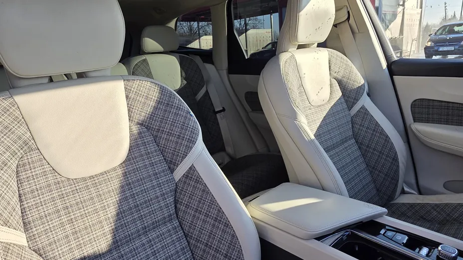 VOLVO XC60 XC60 T5 Momentum Pro aut