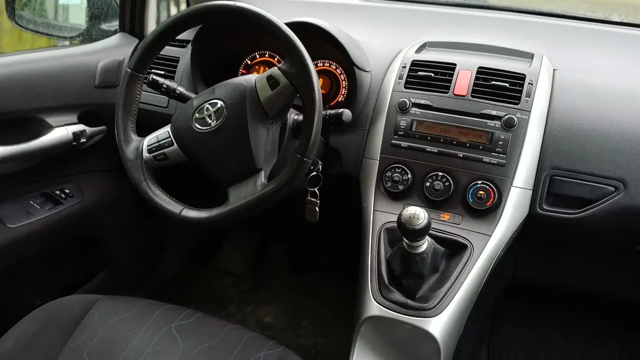 TOYOTA Auris Auris 1.33 VVT-i Classic