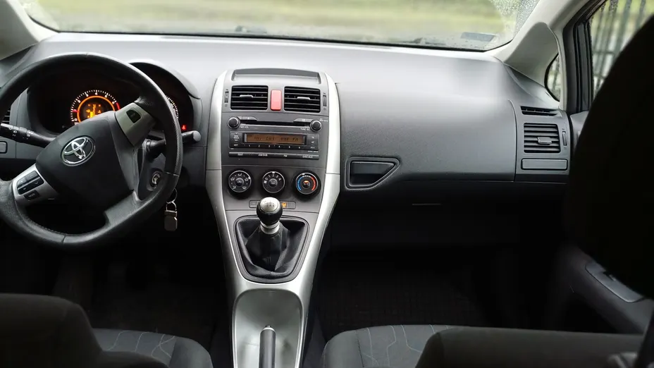 TOYOTA Auris Auris 1.33 VVT-i Classic