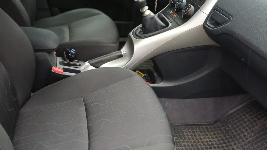 TOYOTA Auris Auris 1.33 VVT-i Classic