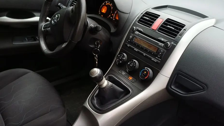 TOYOTA Auris Auris 1.33 VVT-i Classic