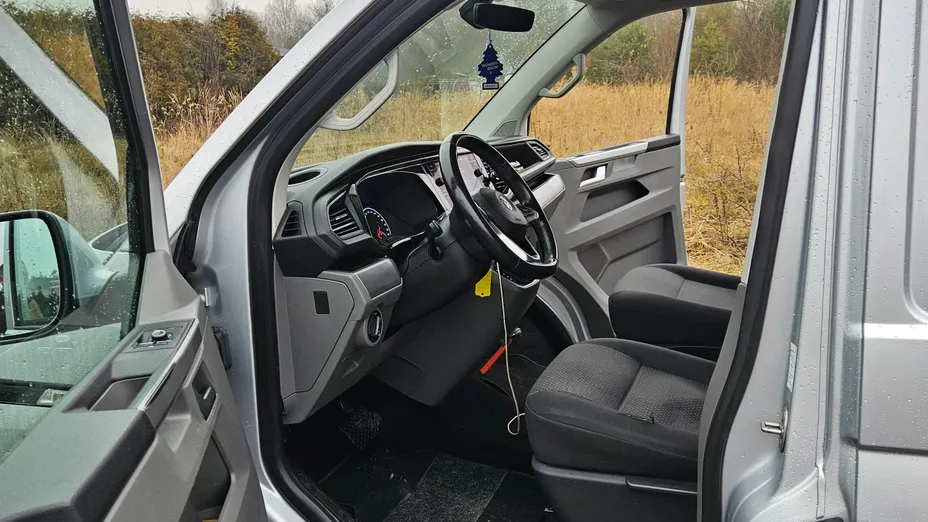 VOLKSWAGEN Transporter -