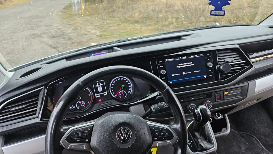 VOLKSWAGEN Transporter -