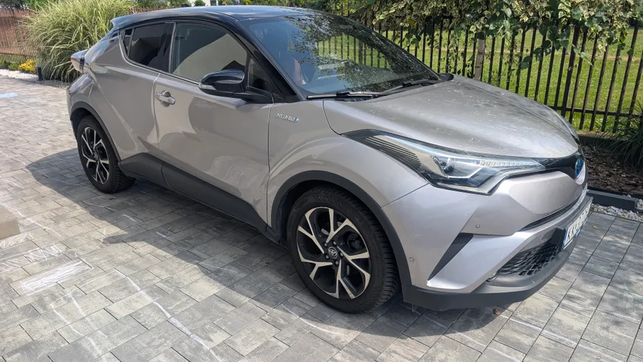 TOYOTA C-HR -