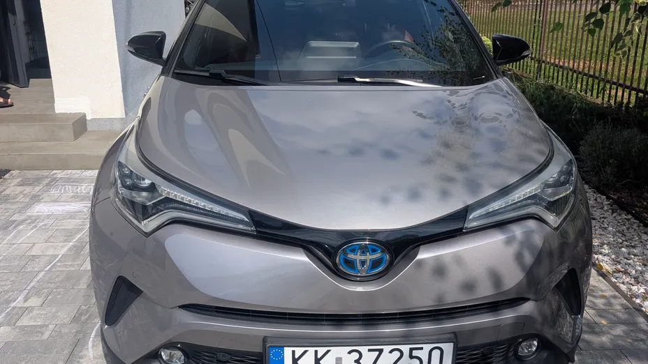TOYOTA C-HR -