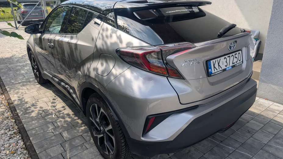 TOYOTA C-HR -