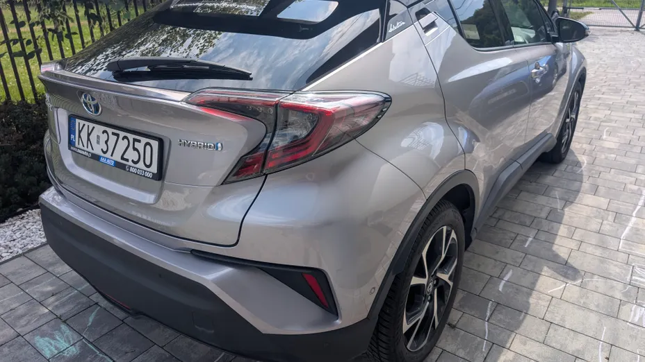 TOYOTA C-HR -