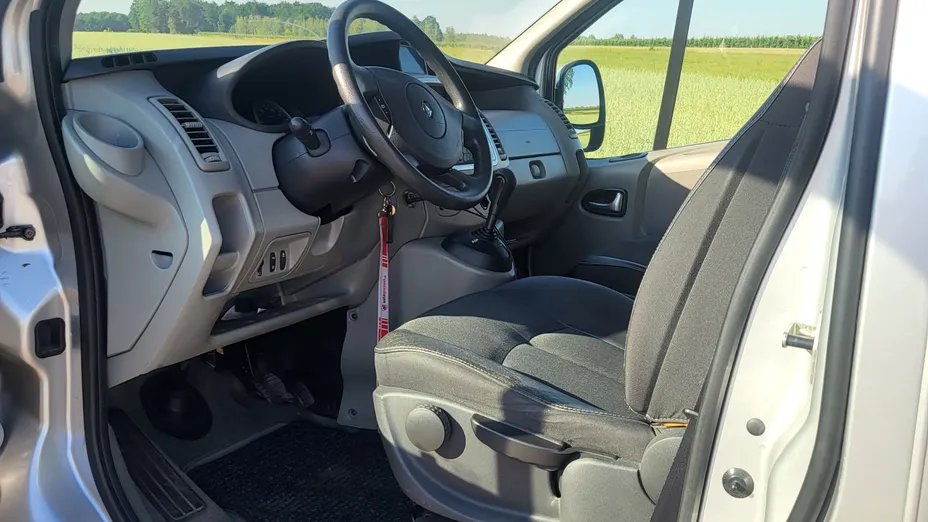 RENAULT Trafic -