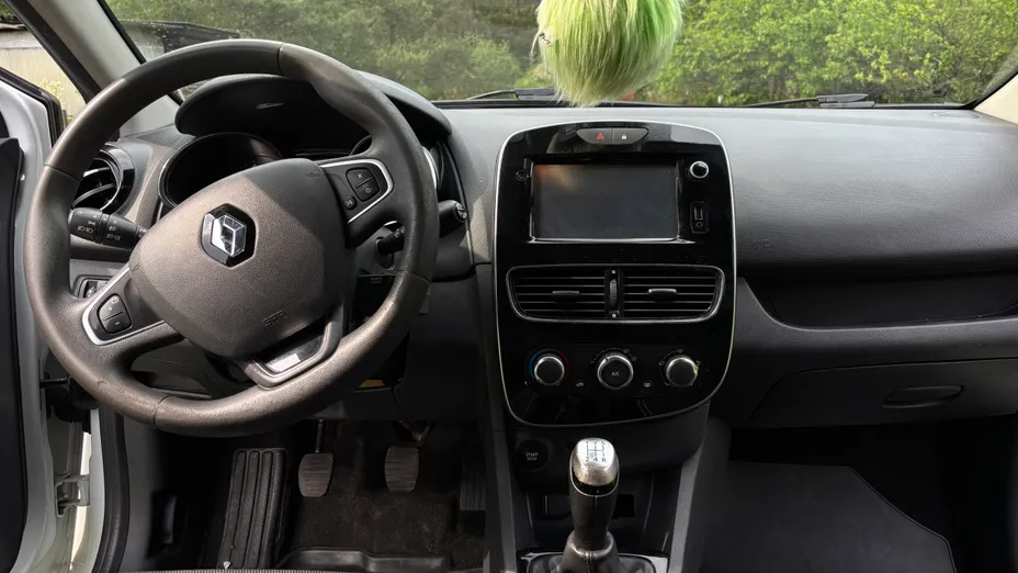 RENAULT Clio -