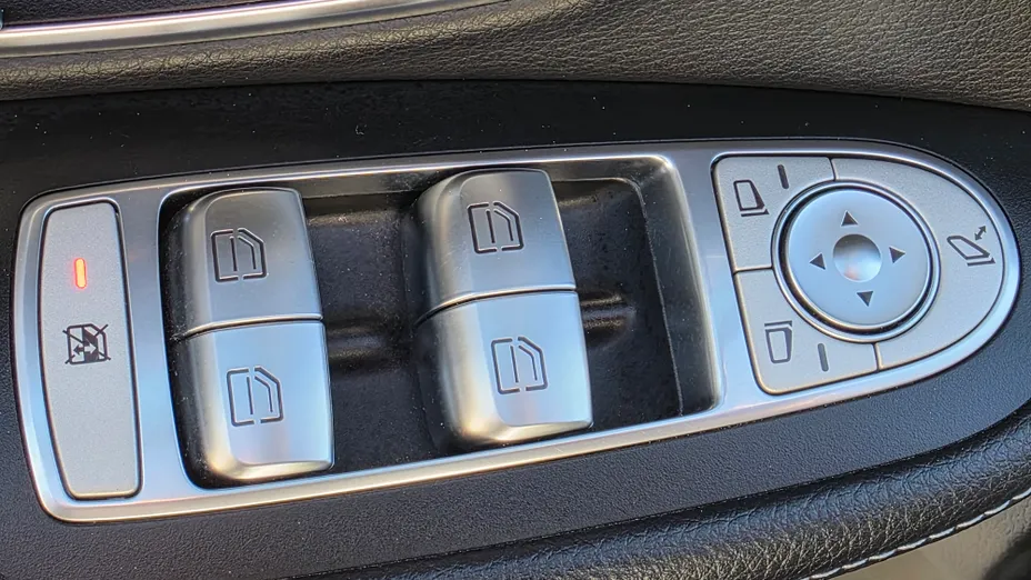 MERCEDES-BENZ C Klasa C 220 d 4-Matic 9G-TRONIC