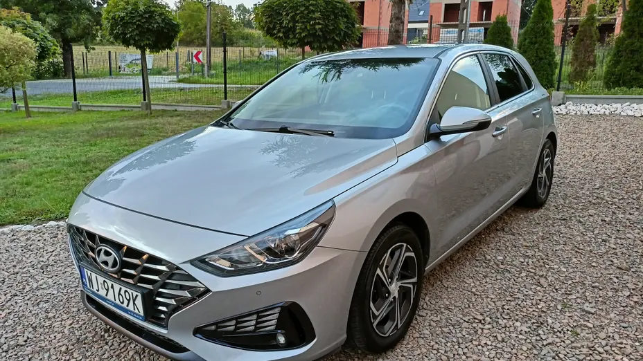 HYUNDAI i30 -