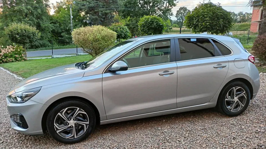 HYUNDAI i30 -